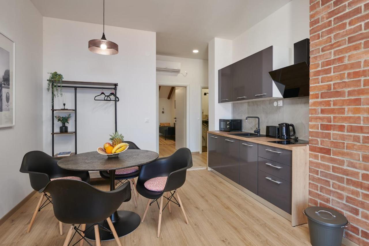 Apartments Maruna 察夫塔特 外观 照片